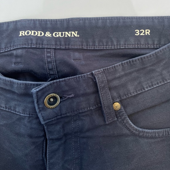 Rodd & Gunn Motion 2 Straight Jean N106-28 - Picture 5 of 8